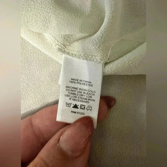 1. State Women’s Cream Button Down Collared Blouse Size Large - Picture 6 of 7